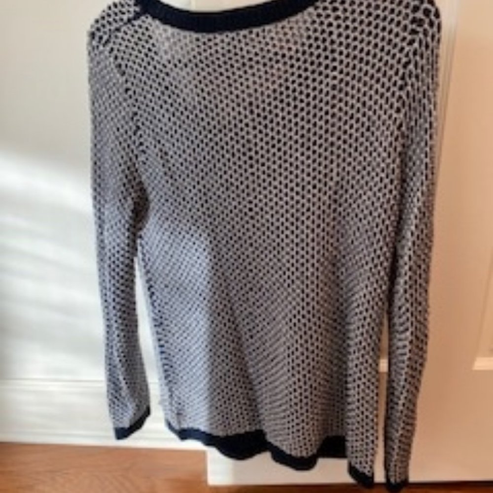 Sweater - Picture 2 of 3